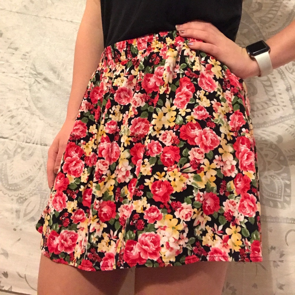 Floral, high waisted, mid thigh forever 21 skirt